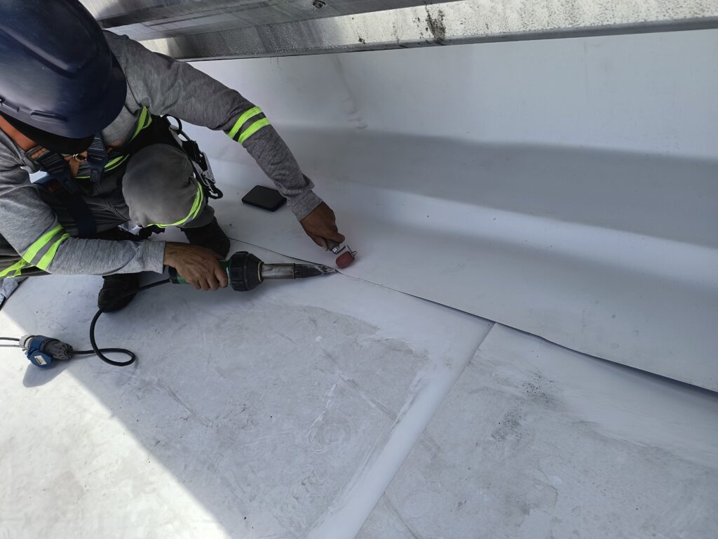 Obra Alpek - Ipojuca_PE - Executando Termosolda manual (07)