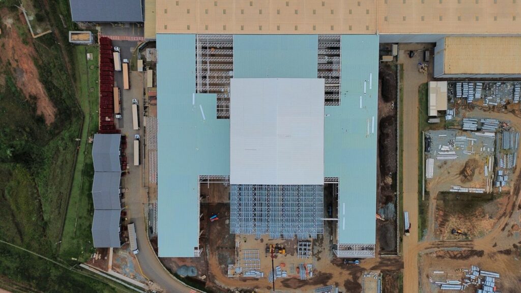 Obra Coca-Cola Femsa - Itabirito_MG - Instalação do sistema PIR + TPO (04)